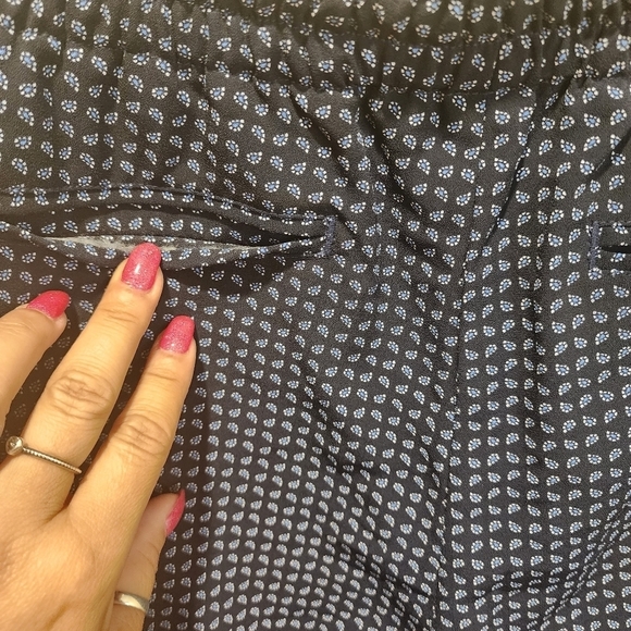 Talbots Women's Drawnstring Casual Navy and white pants size Sp - Picture 3 of 13